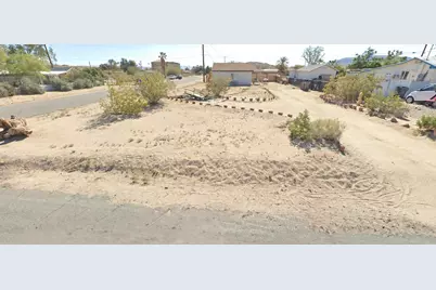 72425 Cactus Drive, Twentynine Palms, CA 92277 - Photo 2