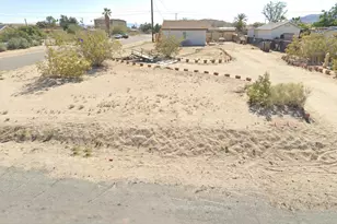 72425 Cactus Dr, Twentynine Palms, CA 92277 - Photo 2