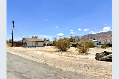 72425 Cactus Drive, 29 Palms, CA 92277 - Photo 14
