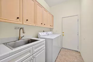 83 N Kavenish Dr, Rancho Mirage, CA 92270 - Photo 20