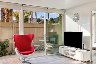1111 E Palm Canyon Dr, Palm Springs, CA 92264 - Photo 18