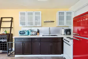 1111 E Palm Canyon Dr, Palm Springs, CA 92264 - Photo 22