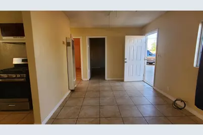 11985 Chamberlaine Way, Adelanto, CA 92301 - Photo 8