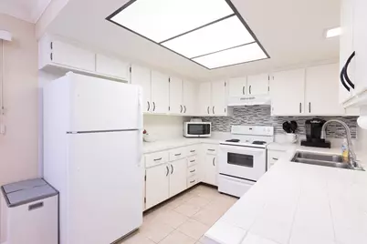 5301 E Waverly Drive #222, Palm Springs, CA 92264 - Photo 4