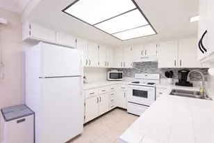 5301 E Waverly Dr, Palm Springs, CA 92264 - Photo 4