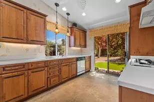 39580 Regency Way, Palm Desert, CA 92211 - Photo 6