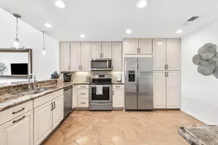38674 Wisteria Dr, Palm Desert, CA 92211 - Photo 10