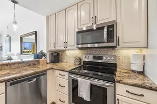 38674 Wisteria Dr, Palm Desert, CA 92211 - Photo 14