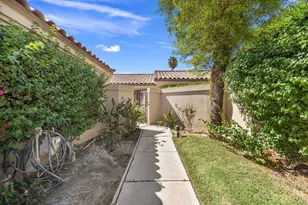 38674 Wisteria Dr, Palm Desert, CA 92211 - Photo 28