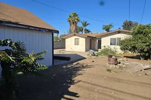 9262 Camulos Ave, Montclair, CA 91763 - Photo 4