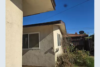 9262 Camulos Avenue, Montclair, CA 91763 - Photo 10