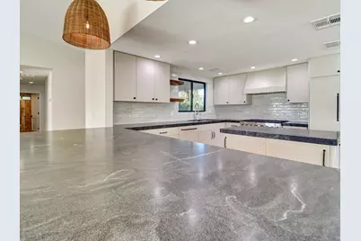 9721 Siwanoy Drive, Desert Hot Springs, CA 92240 - Photo 4