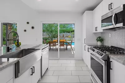 1110 E Vista Chino, Palm Springs, CA 92262 - Photo 22