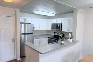 8889 Caminito Plaza Centro, San Diego, CA 92122 - Photo 1