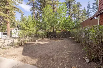 1016 Robinhood Boulevard, Big Bear City, CA 92314 - Photo 4