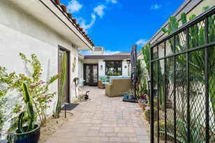 21 Toledo Dr, Rancho Mirage, CA 92270 - Photo 4