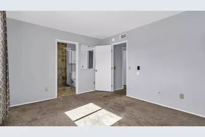266 E Via Escuela #G, Palm Springs, CA 92262 - Photo 18