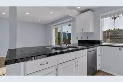 266 E Via Escuela #G, Palm Springs, CA 92262 - Photo 14