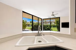 11 Dartmouth Dr, Rancho Mirage, CA 92270 - Photo 16