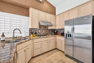 137 Courtside Dr, Palm Desert, CA 92260 - Photo 10