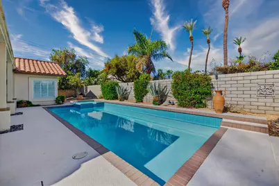 137 Courtside Drive, Palm Desert, CA 92260 - Photo 2