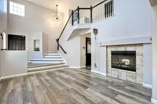 31546 Golden Lion Dr, Temecula, CA 92591 - Photo 2