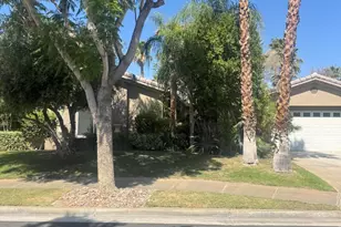 1 Elizabeth Ct, Rancho Mirage, CA 92270 - Photo 2