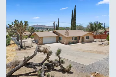 57361 Saint Marys Drive, Yucca Valley, CA 92284 - Photo 2