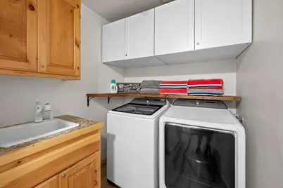 187 Dixie Lee Lane, Sugarloaf, CA 92386 - Photo 14