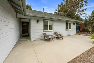 187 Dixie Lee Lane, Sugarloaf, CA 92386 - Photo 4