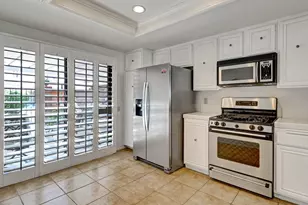 35886 Paseo Circulo W, Cathedral City, CA 92234 - Photo 8