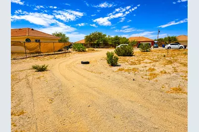 1285 Red Sea Avenue, Thermal, CA 92274 - Photo 2