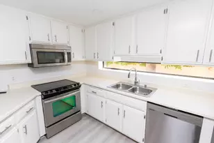 255 S Avenida Caballeros, Palm Springs, CA 92262 - Photo 14