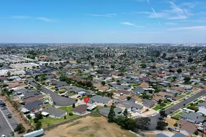 7250 Harding Circle, Buena Park, CA 90620 - Photo 32