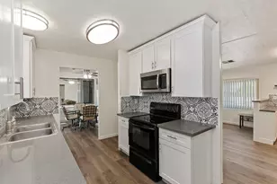 33530 Carlsbad Cir, Thousand Palms, CA 92276 - Photo 6