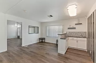 33530 Carlsbad Cir, Thousand Palms, CA 92276 - Photo 10