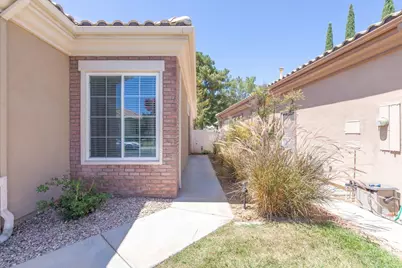 4836 Rolling Hills Avenue, Banning, CA 92220 - Photo 8