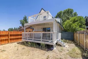 927 W Fairway Blvd, Big Bear City, CA 92314 - Photo 6