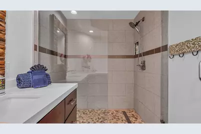 230 Desert Falls Drive E, Palm Desert, CA 92211 - Photo 20