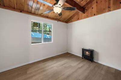 712 San Bernardino Avenue, Sugarloaf, CA 92386 - Photo 8