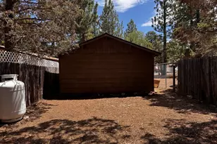 712 San Bernardino Ave, Sugarloaf, CA 92386 - Photo 14