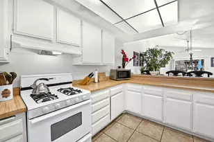 48982 Eisenhower Dr, Indio, CA 92201 - Photo 8