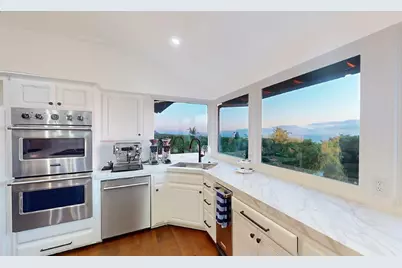 32524 Seacliff Drive, Rancho Palos Verdes, CA 90275 - Photo 16