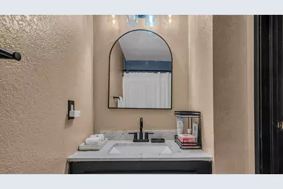 2801 N Los Felices #104, Palm Springs, CA 92262 - Photo 16