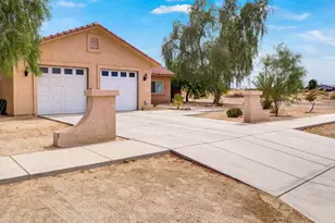 1081 Aberdeen Dr, Thermal, CA 92274 - Photo 2