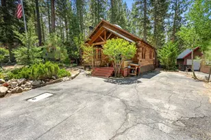 39253 Mohawk Dr, Fawnskin, CA 92333 - Photo 2