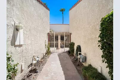 49108 Wayne Street, Indio, CA 92201 - Photo 4