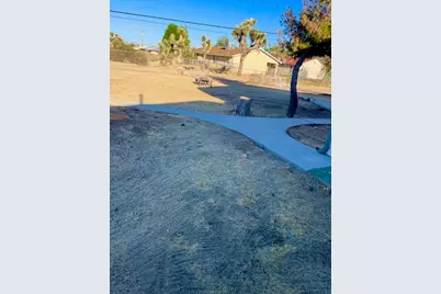 6437 Indio Avenue, Yucca Valley, CA 92284 - Photo 14