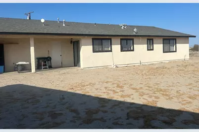1223 Glendale Avenue, Thermal, CA 92274 - Photo 18