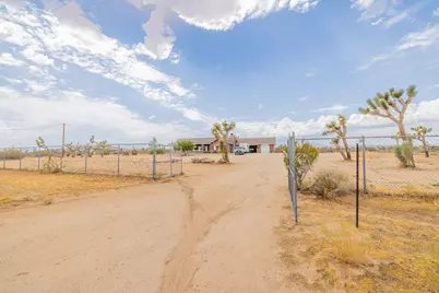 4224 Yucca Mesa Road, Yucca Valley, CA 92284 - Photo 2